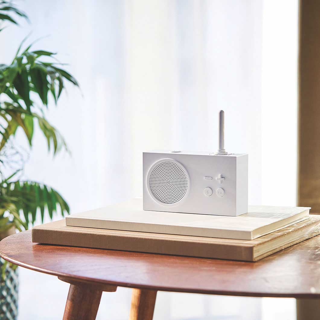 Lexon Tykho 3 FM���W�I ���C�����X�X�s�[�J�[ �z���C�g