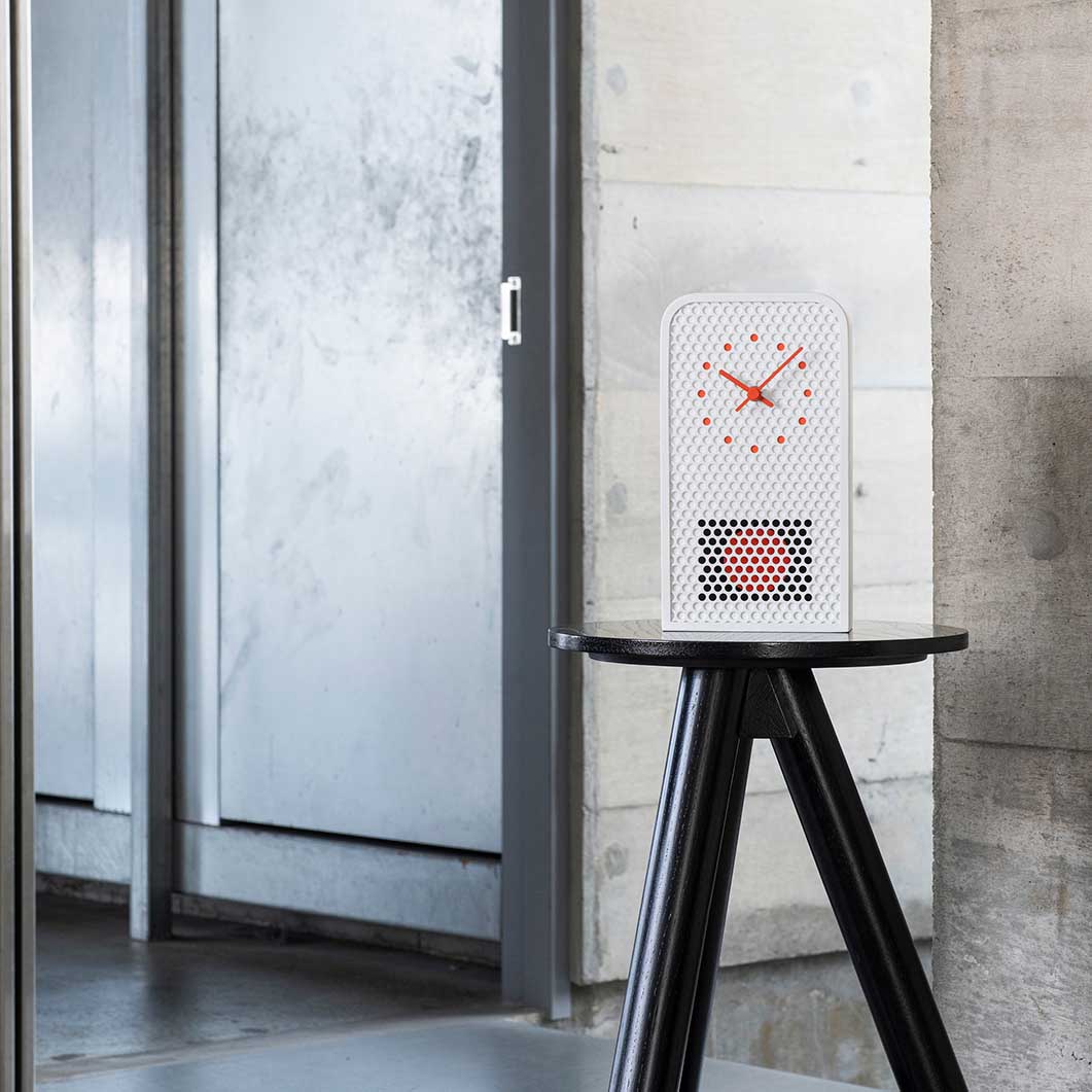 MOOV �E�H�[���N���b�N �z���C�g