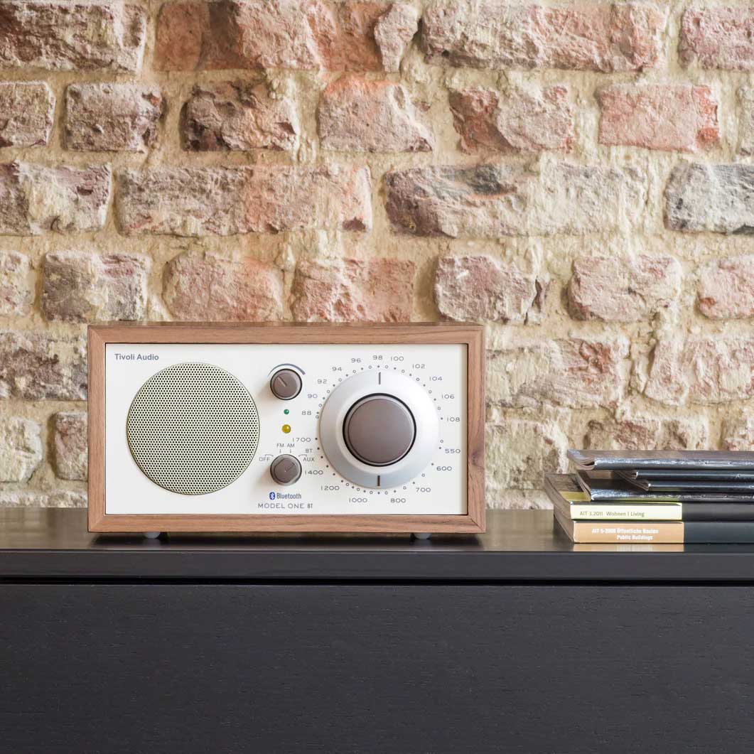 Tivoli Model One Bluetooth ���W�I �E�H���i�b�g �^ �x�[�W��