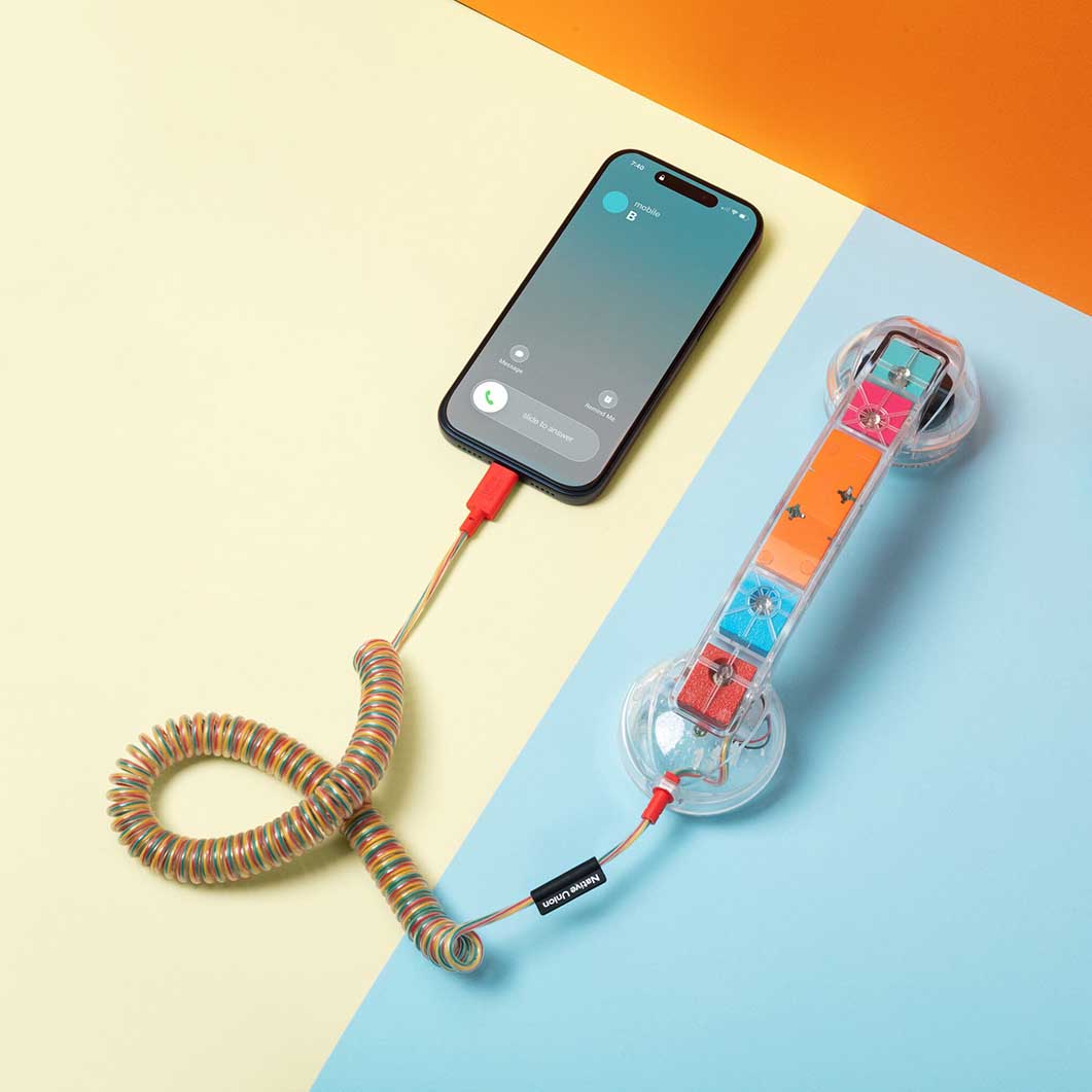 Native Union Pop Phone �N���A
