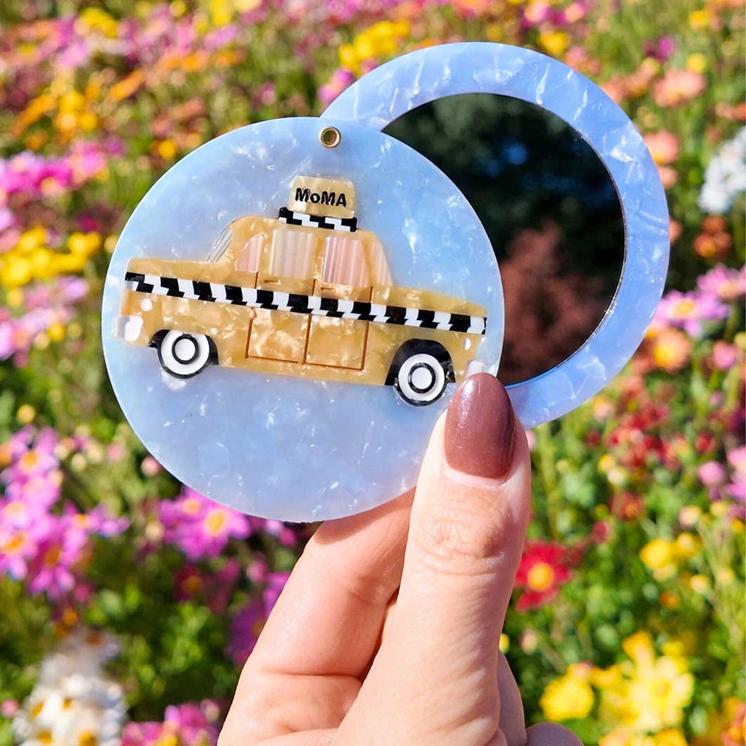 Solar Eclipse �R���p�N�g �~���[  MoMA Taxi