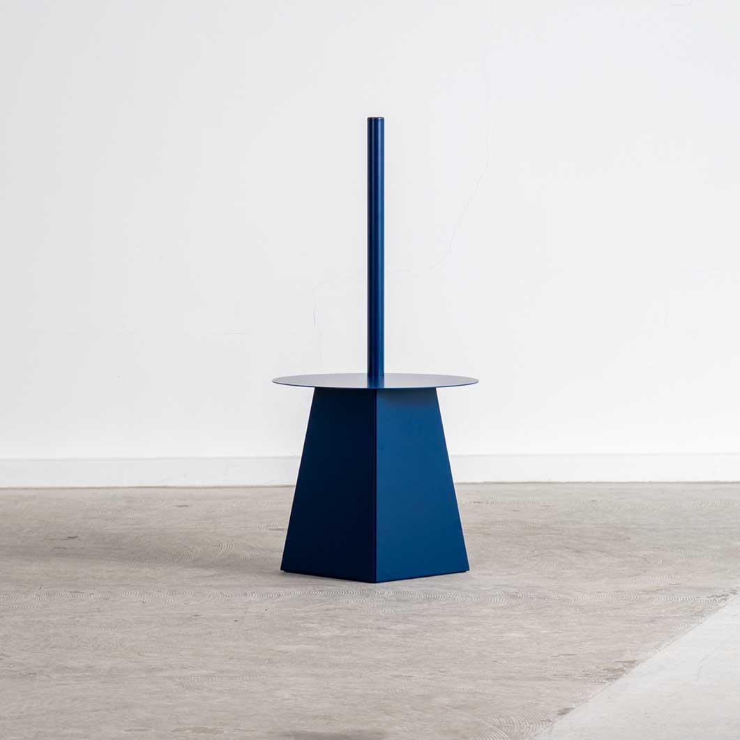 Bag Stand Stool �_�[�N�u���[