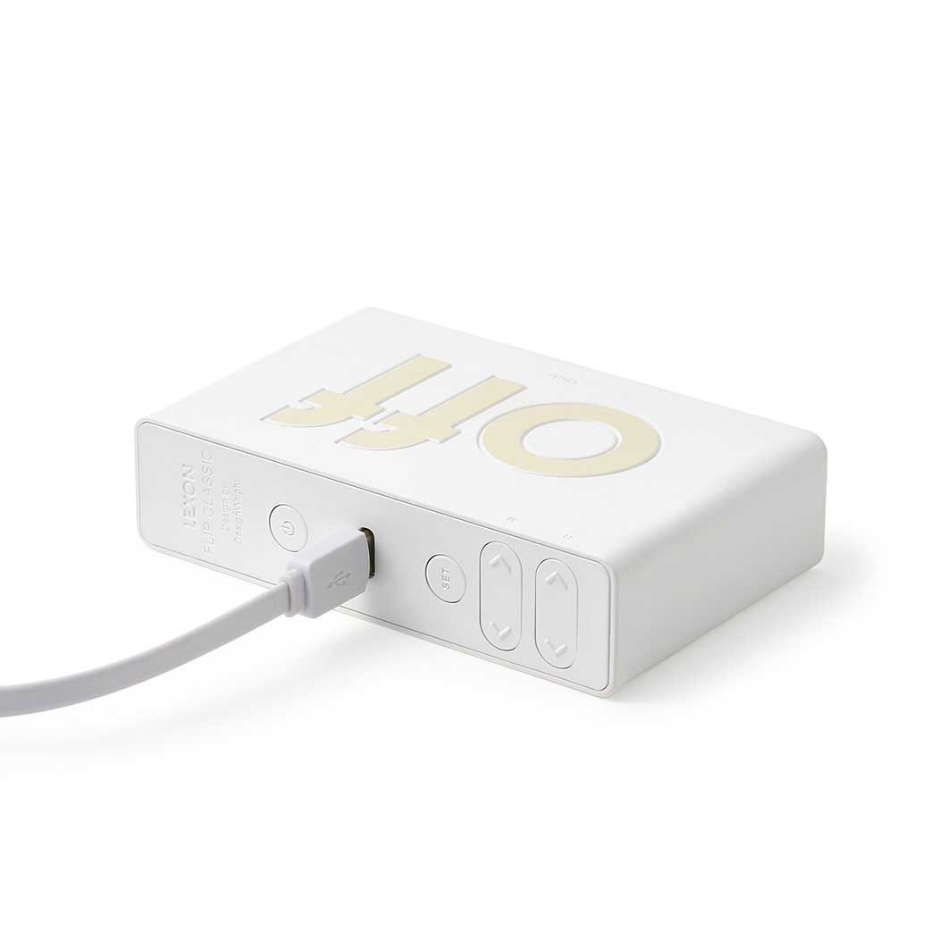 Lexon Flip Classic LCD�A���[���N���b�N �z���C�g