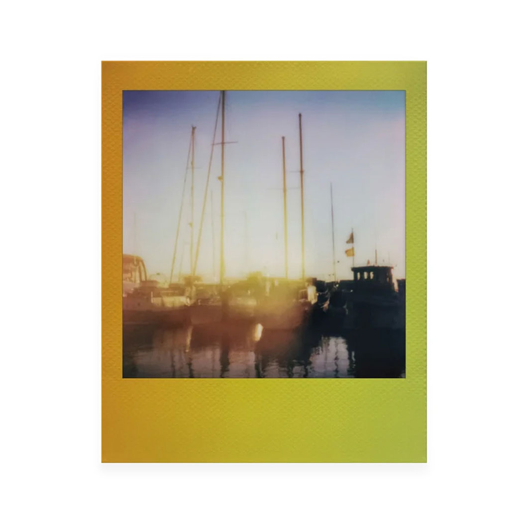 Polaroid Go �J���[�t�B���� �_�u���p�b�N �O���f�[�V�����t���[��