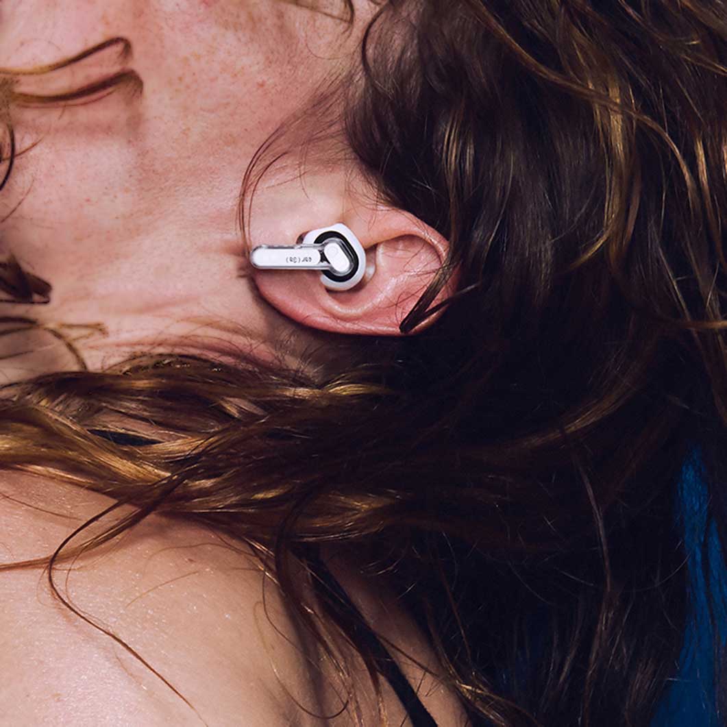 Nothing Ear�i3a�j ���C�����X�C���z�� �z���C�g