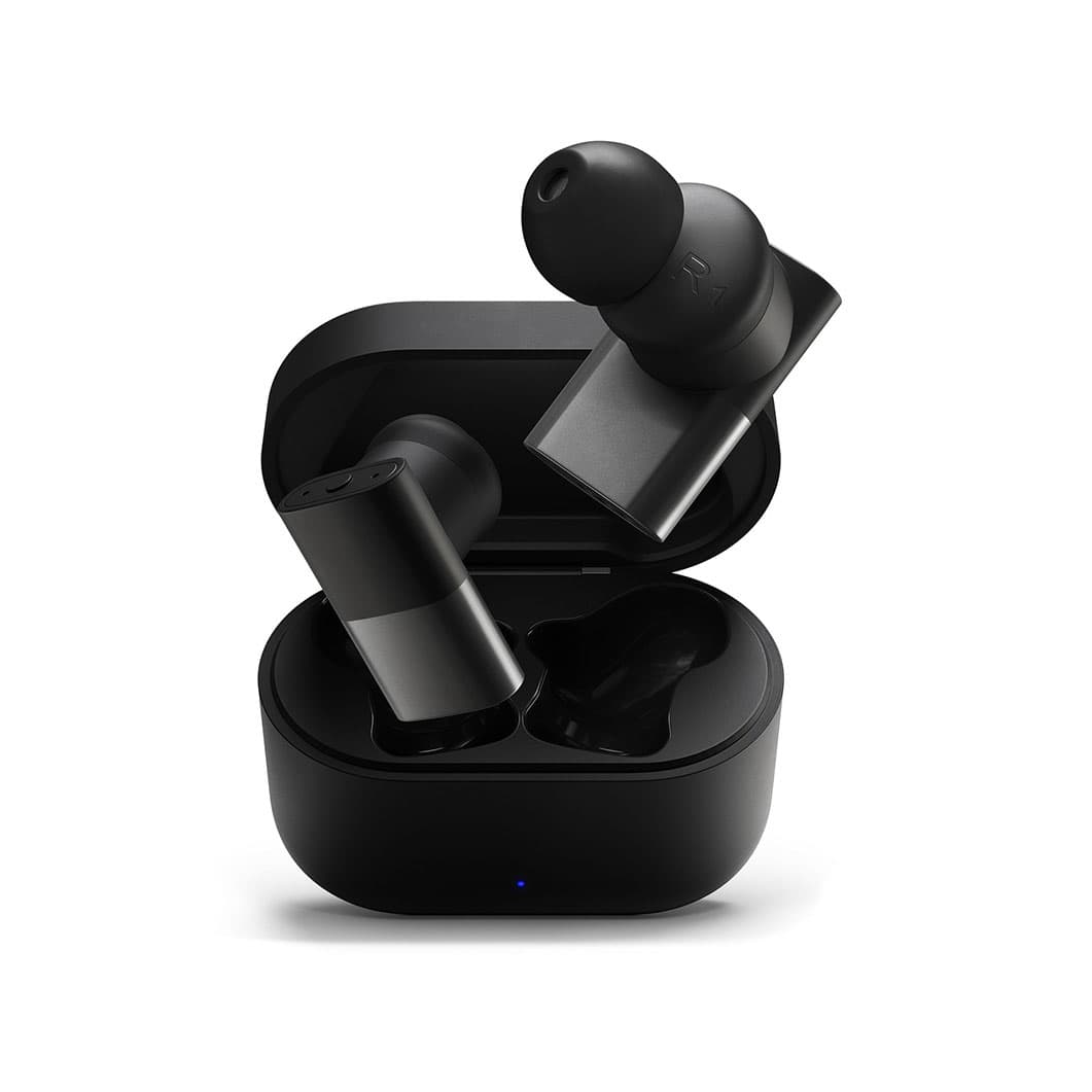 Between Pro イヤフォン Black／Silver：テック