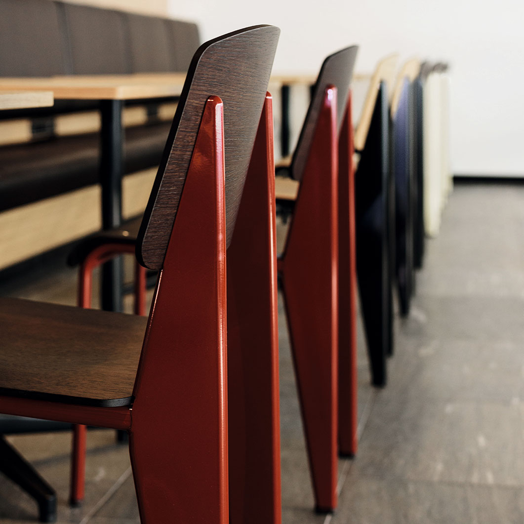 Vitra Prouve �X�^���_�[�h �`�F�A �E�H���i�b�g x �W���p�j�[�Y���b�h