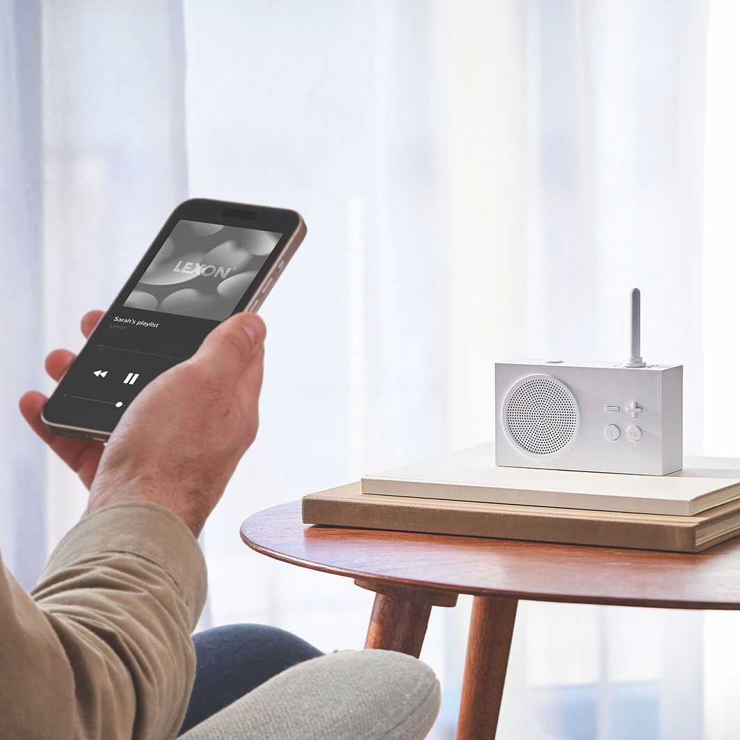 Lexon Tykho 3 FM���W�I ���C�����X�X�s�[�J�[ �z���C�g