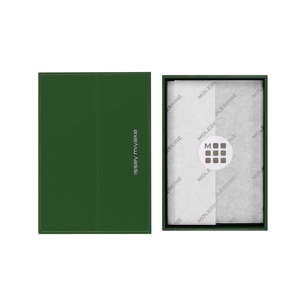 Issey Miyake Moleskine �m�[�g �J�[�h�P�[�X �O���[��