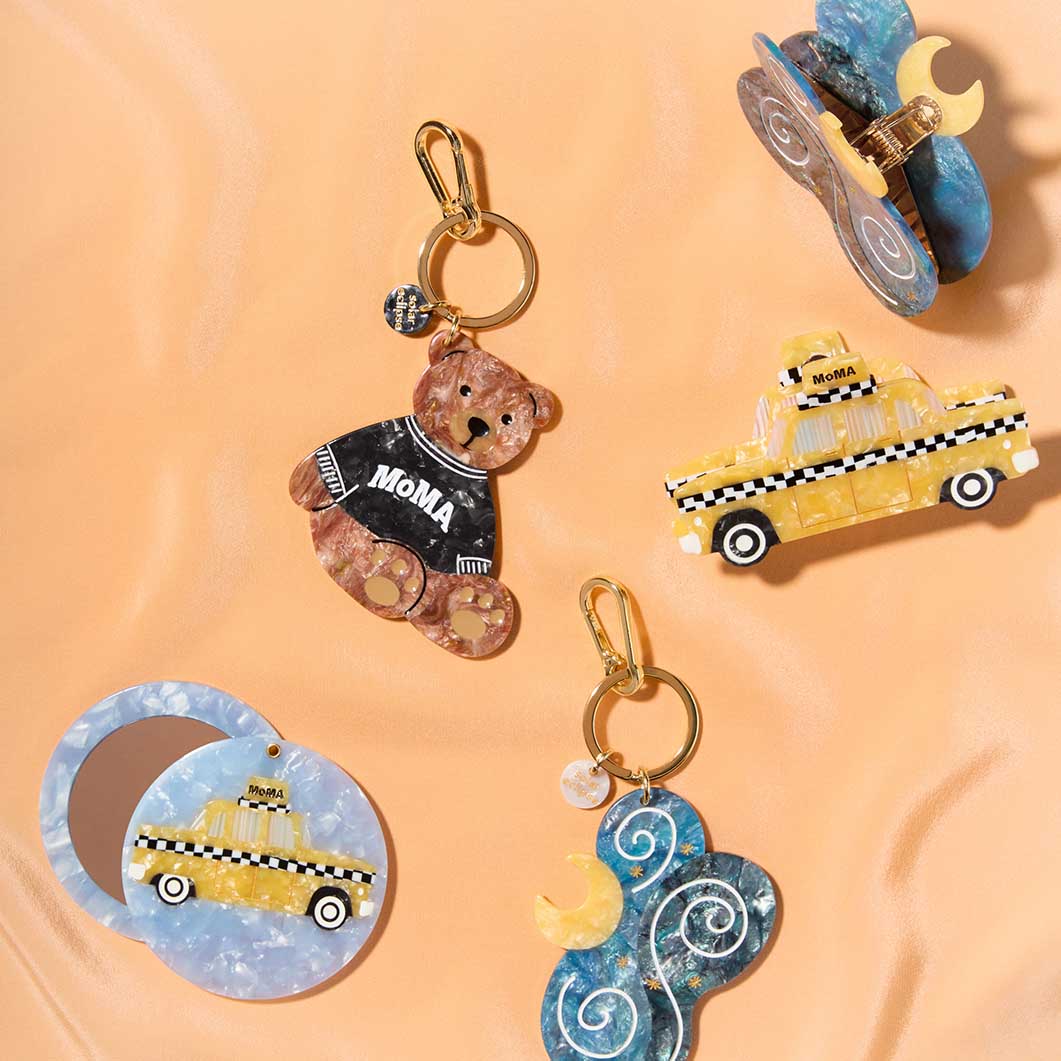 Solar Eclipse �o�b�O�`���[�� MoMA Bear