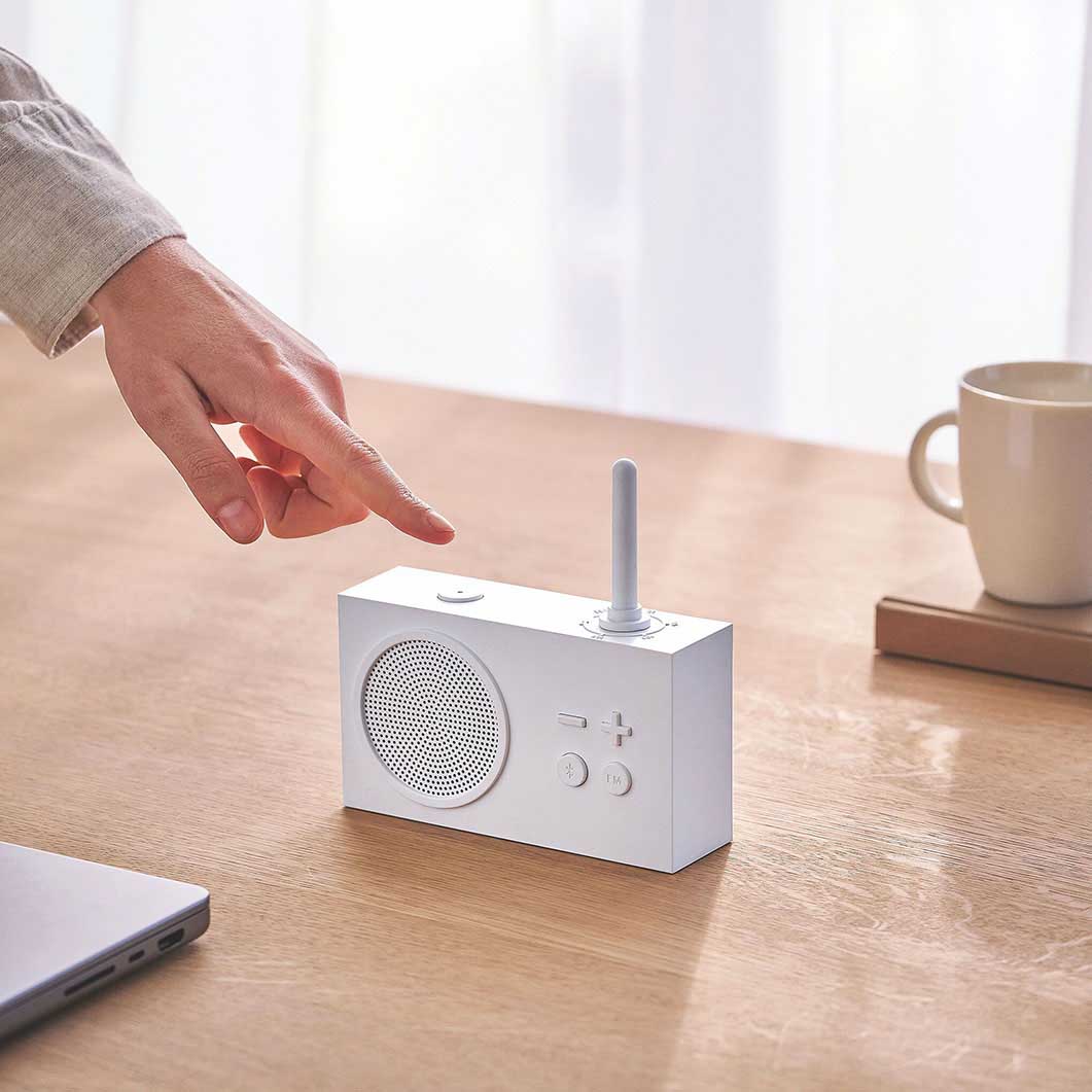 Lexon Tykho 3 FM���W�I ���C�����X�X�s�[�J�[ �z���C�g