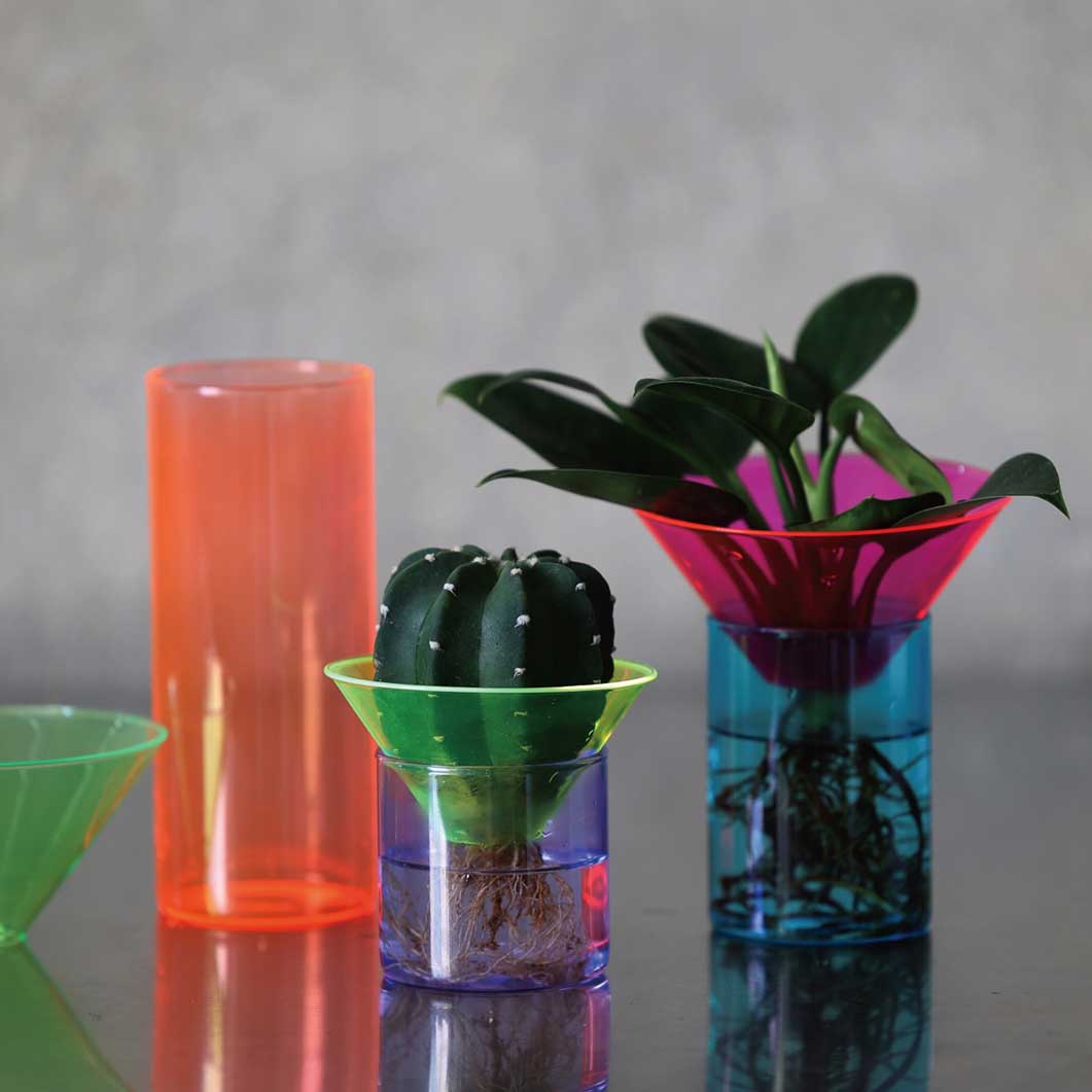Neon Glass Vase ���[�W