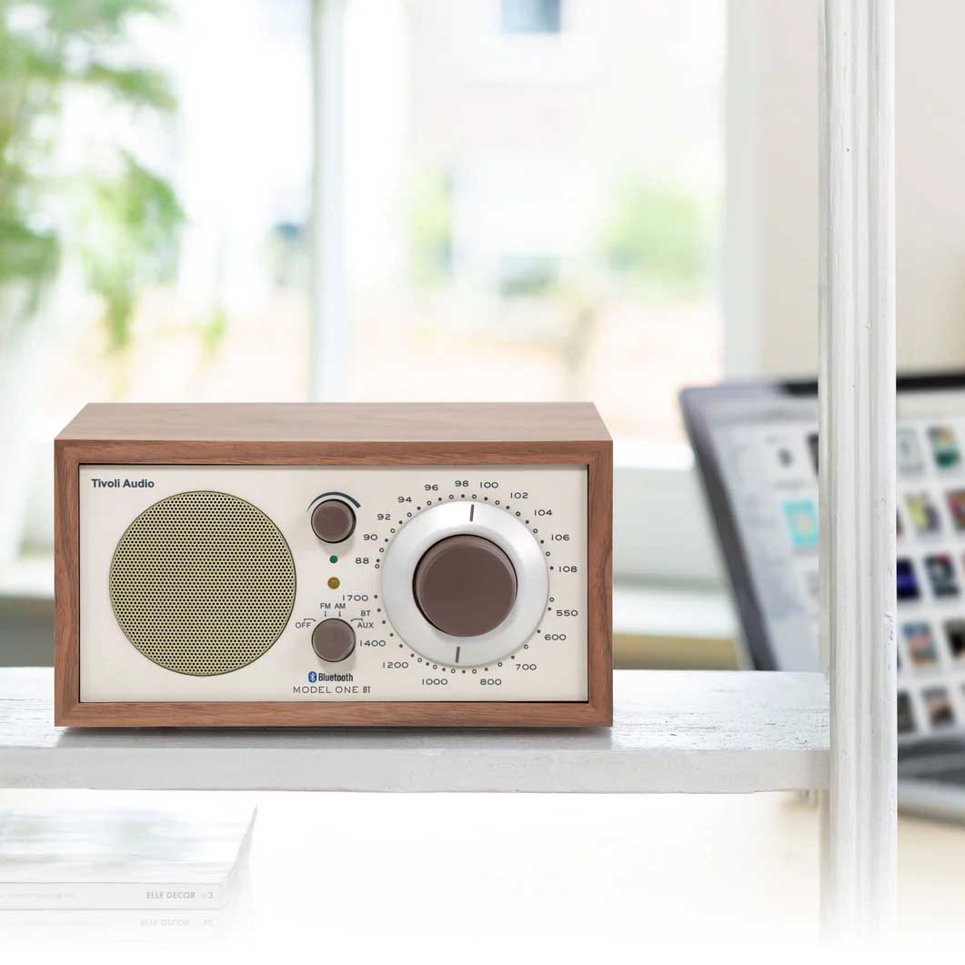 Tivoli Model One Bluetooth ���W�I �E�H���i�b�g �^ �x�[�W��